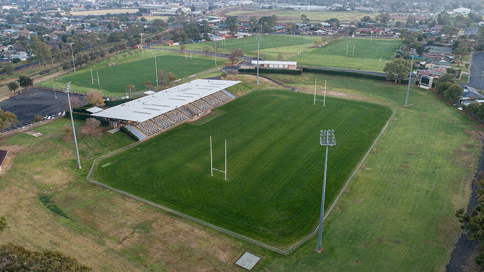 Apex Oval Aerial including Junior Fields